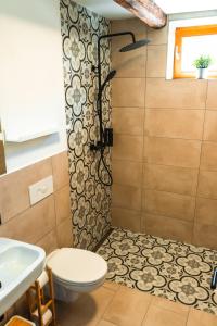 Koupelna v ubytování Apartmány Pulgary