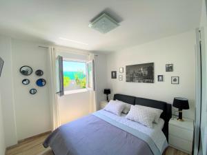 Posteľ alebo postele v izbe v ubytovaní Lux Apartment Sea Shell with jacuzzi + 37 fotografií