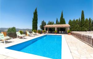 The swimming pool at or close to Awesome Home In Montefrio