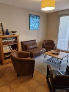 Χώρος καθιστικού στο Appartement 1 chambre avec Piscine