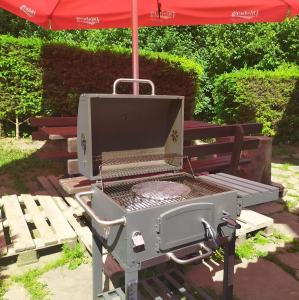 Attrezzature per barbecue disponibili per gli ospiti dell'appartamento