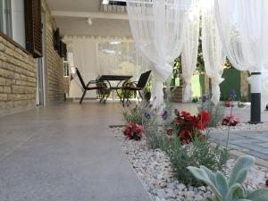 Patio nebo venkovní prostory v ubytování Apartments KUS Ugljan