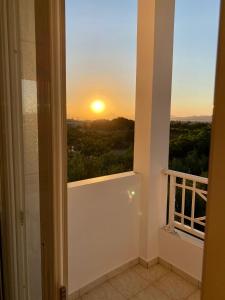 A balcony or terrace at Sunset View Apartment, in the nature, at Zipari "6"