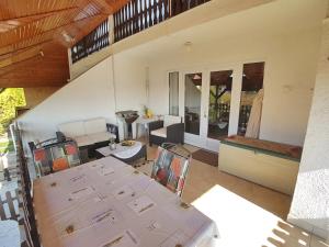 Gallery image of Holiday home Judit (Nr. 85) in Vonyarcvashegy