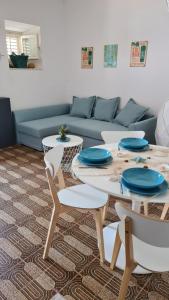 Posezení v ubytování Beach front AmF Holiday Home
