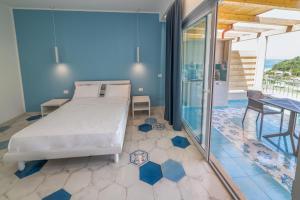 Bazén v ubytování Residence New Paradise nebo v jeho okolí
