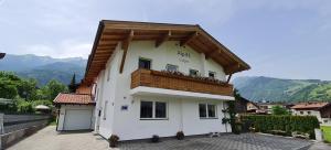Splošen pogled na gorovje oz. razgled na gore, ki ga ponuja apartma