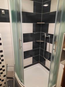 Un baño de Sobe Tanja 37 fotos más