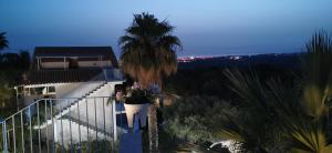 Výhled na bazén z ubytování Casa Vacanze Ippari & Oanis nebo okolí