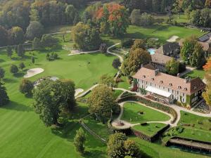 Château de Bonmont с высоты птичьего полета