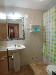 Phòng tắm tại Casa Rural O´LIENO