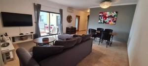 TV/trung tâm giải trí tại LAGOS APARTMENT