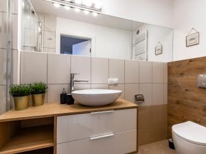 Kúpeľňa v ubytovaní VacationClub – Dubois 16C Apartament 11 + 4 fotografie