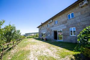 Afbeelding uit fotogalerij van Quinta de Carvalhal - Casa da Vinha in Guimarães