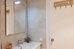 Ein Badezimmer in der Unterkunft Verano ETERNO en Mallorca - Alcudia!
