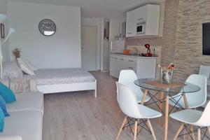 Küche/Küchenzeile in der Unterkunft Verano ETERNO en Mallorca - Alcudia!