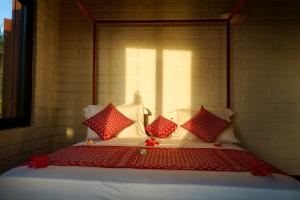 Postel nebo postele na pokoji v ubytování Al Camar Lodge + 26 fotografií