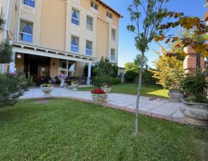 Hotel Casa De La Rosa Timisoara Updated 2021 Prices