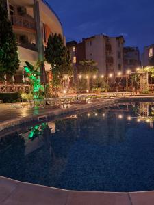 Bazén v ubytování Copacabana Hotel nebo v jeho okolí