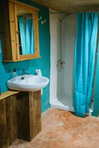 Ett badrum på Casa Rural Lomito del Pino
