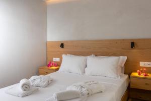 Posteľ alebo postele v izbe v ubytovaní Pakio Luxury Villa : Private Cretan Holidays + 37 fotografií