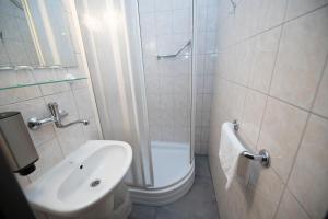 Koupelna v ubytování Parkhotel Harrachov + 37 fotografií