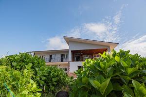 The building in which the holiday home is located