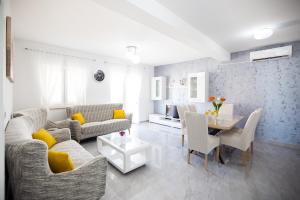 Posezení v ubytování Deluxe Apartments Sanja with Seaview