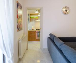 A kitchen or kitchenette at Appartamento Zappacenere