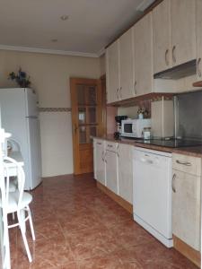 Kuchyňa alebo kuchynka v ubytovaní CASA LOS ABUELOS
