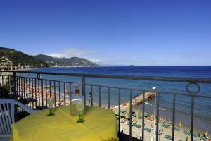 Afbeelding uit fotogalerij van Hotel Bristol in Laigueglia