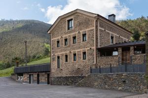 Nespecifikovaný výhled na hory nebo výhled na hory při pohledu z aparthotelu