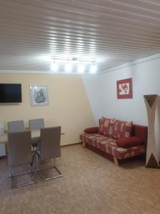 TV a/nebo společenská místnost v ubytování Ferienwohnung Albert Egger