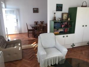 Istumisnurk majutusasutuses Apartman STOJANOVIĆ