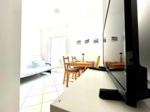 TV a/nebo společenská místnost v ubytování Apartments Bacak