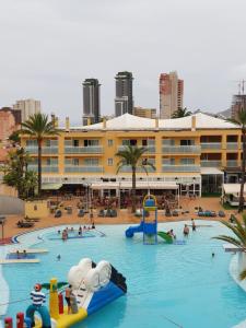 Basen w obiekcie Apartamentos Turisticos Terralta lub w pobliżu