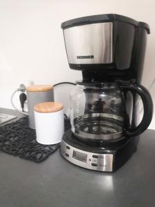Kafijas/tējas pagatavošanas iespēja naktsmītnē SMART GuestHouse