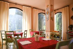 ห้องอาหารหรือที่รับประทานอาหารของ B&B Villa Giulia