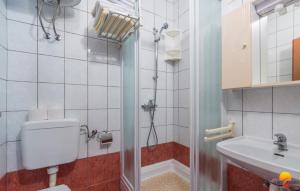 Koupelna v ubytování House Lucija + 33 fotografií