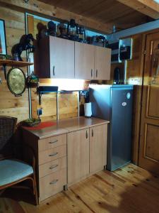 Η κουζίνα ή μικρή κουζίνα στο Holiday Home Bojanka +10 φωτογραφίες