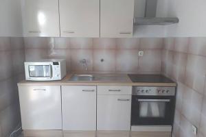 Fotografie z fotogalerie ubytování Two bedroom apartment v destinaci Sukošan