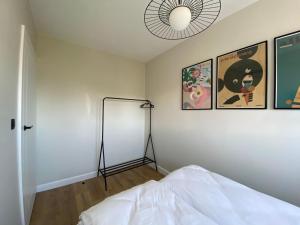 Posteľ alebo postele v izbe v ubytovaní Praia Apartments - 200 m do Plaży Apartament z balkonem i widokiem
