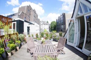 El edificio en el que está la pensión