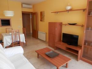 TV a/nebo společenská místnost v ubytování Paraiso Lido-Fincas Benidorm