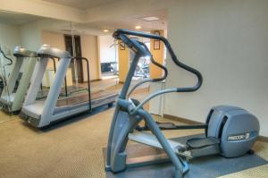 Fitness centrum a/nebo fitness zařízení v ubytování MCM Elegante Suites Abilene