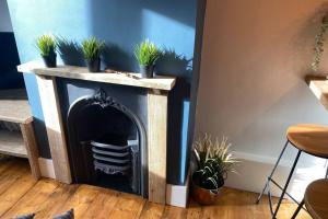 The beach at the end of the Road -Garden apartment