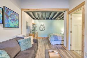 Gallery image of Long Beach Studio in Downtown - Walk to Ocean! in Long Beach