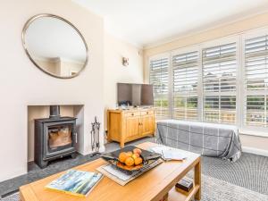 Posezení v ubytování Pass the Keys 3 bedroom Cottage in the heart of beautiful Bosham