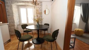 Posezení v ubytování Etal Luxury Apartment