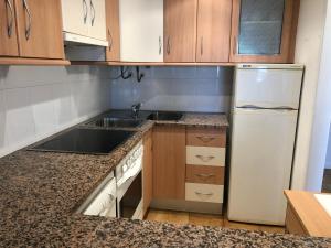Fotografia z galérie ubytovania PLAYA DE ROSES - Apartamento en la playa de Roses y cerca del centro v destinácii Roses